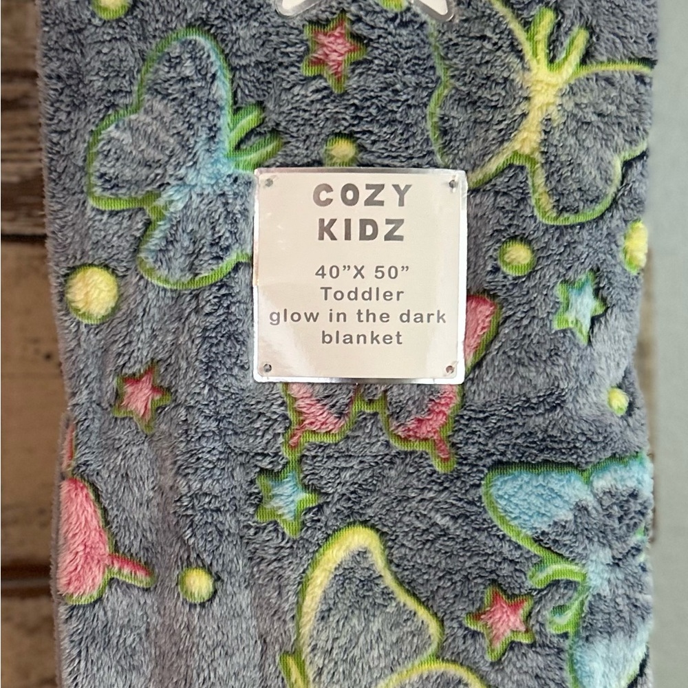 Cozy Kidz Glow in the Dark Toddler Blanket, 40”x50”, Butterfly Print, BNWT